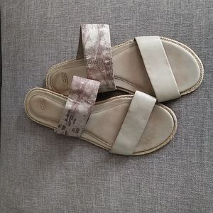 UGG. Woman's tan sandals size 7